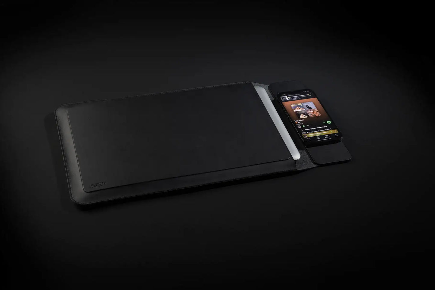 15W magnetic charging laptop sleeve 14-15,6 inch