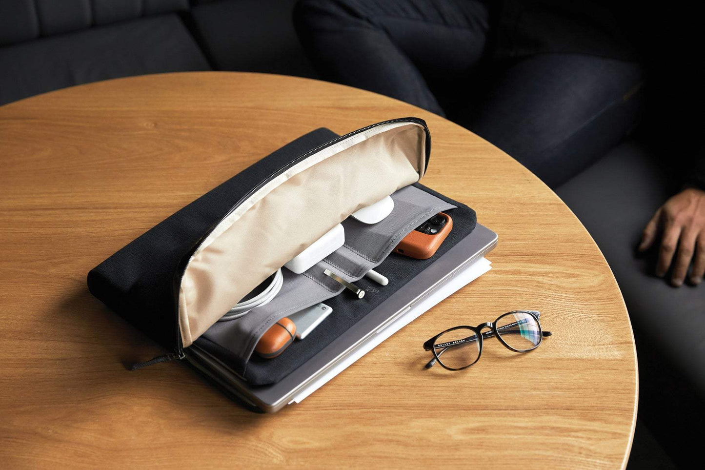 bellroy-laptop-caddy-16inch-6
