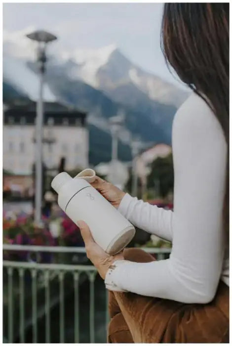Ocean Bottle 750 ml vacuum insulated water bottle