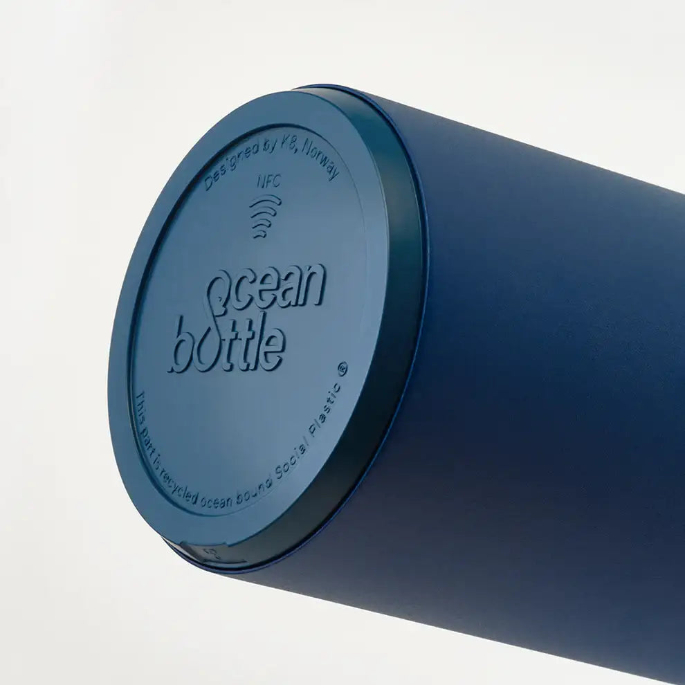 Ocean Bottle 750 ml vacuum insulated water bottle
