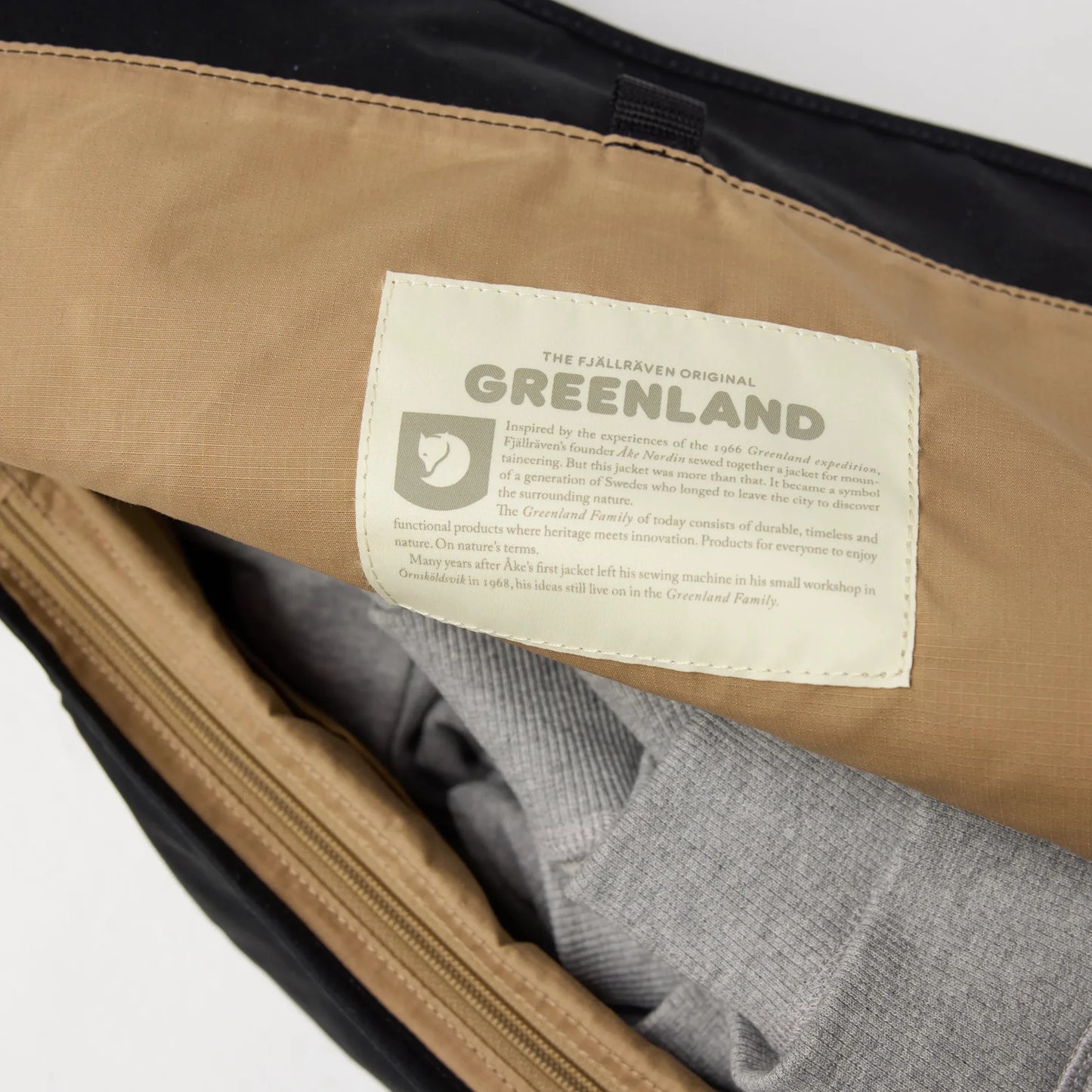 Greenland Shoulder Bag by Fjallraven