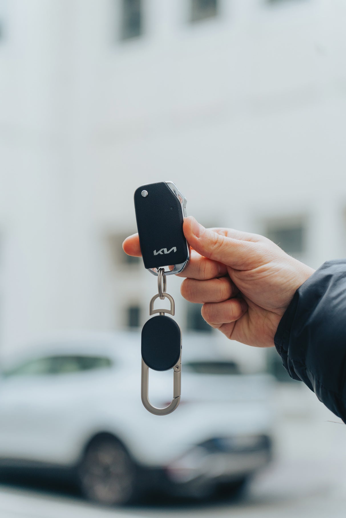 Keyfinder Dual keychain with worldwide locating