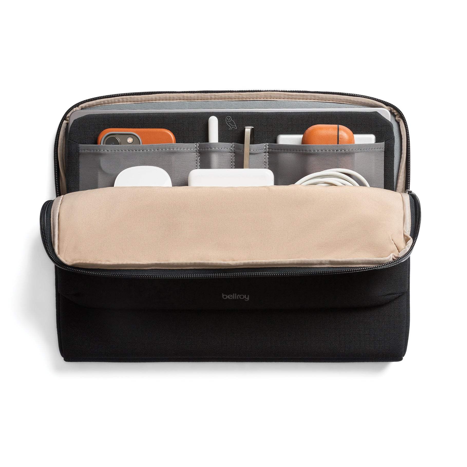 bellroy-laptop-caddy-16inch-2