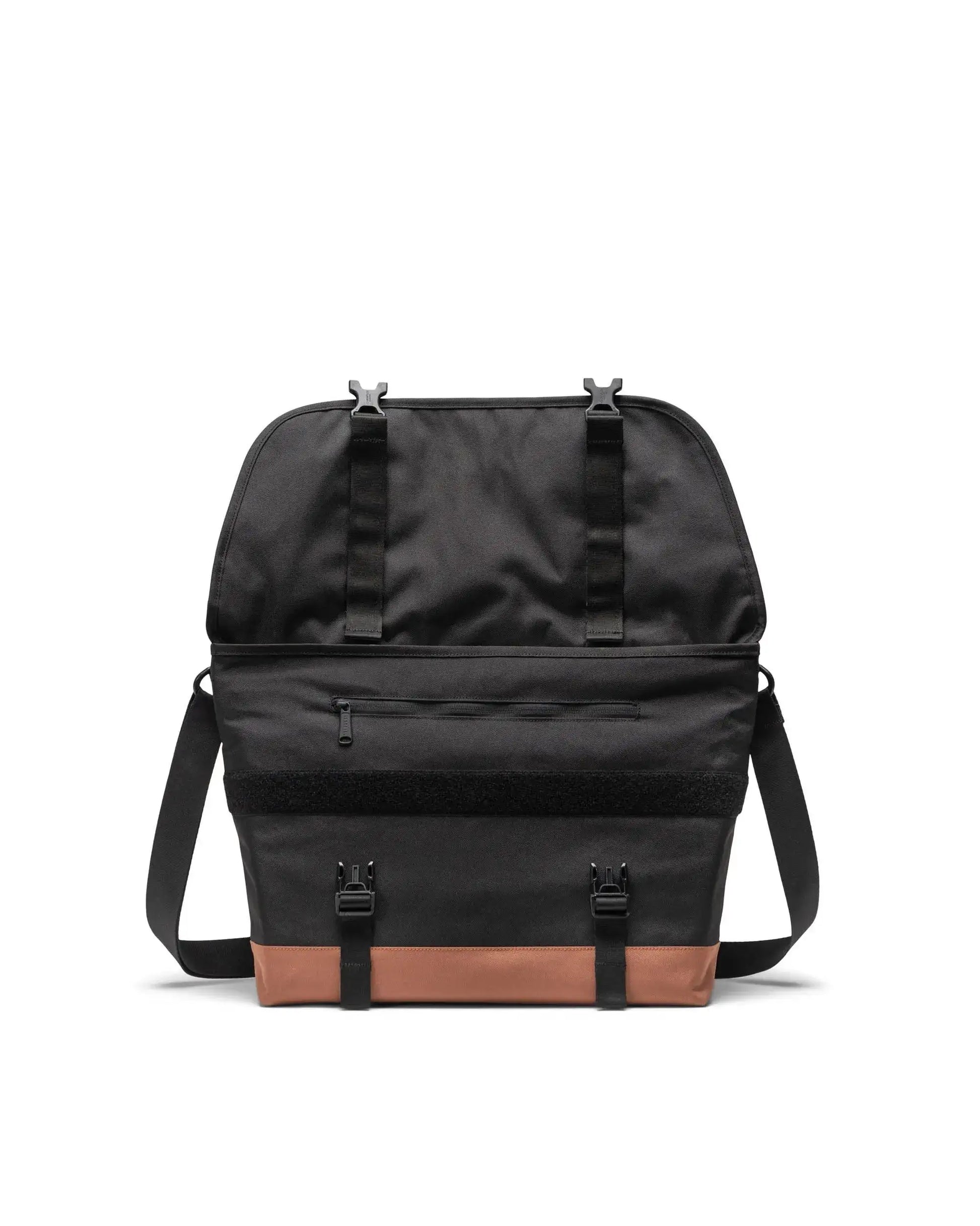Herschel Cove recycled messenger bag 22.5L