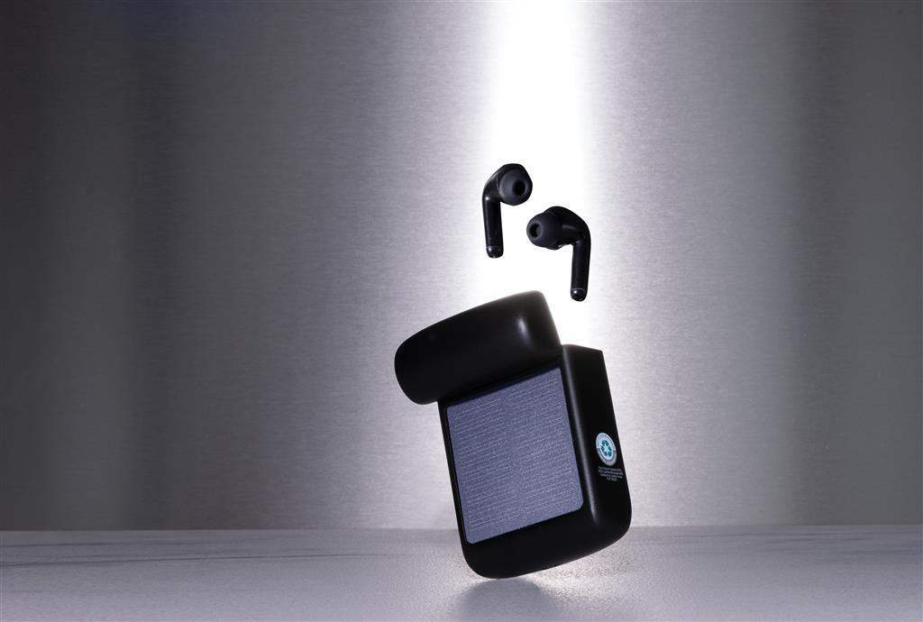 Skywave RCS Recycled Plastic Solar Earbuds
