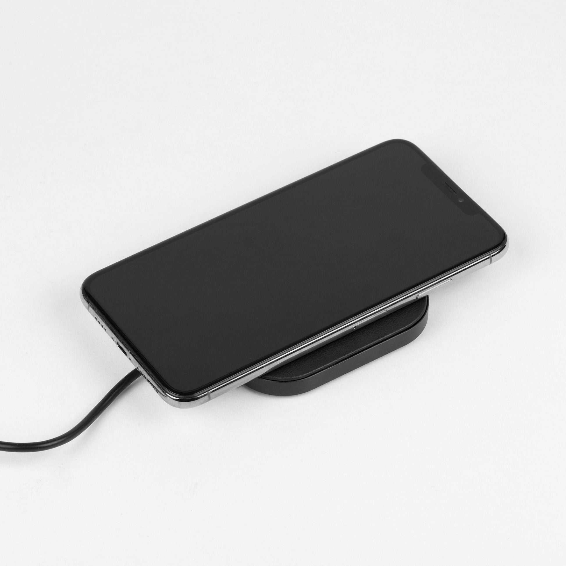 Iconic Wireless Charger by Hugo Boss - The Luxury Promotional Gifts Company Limited